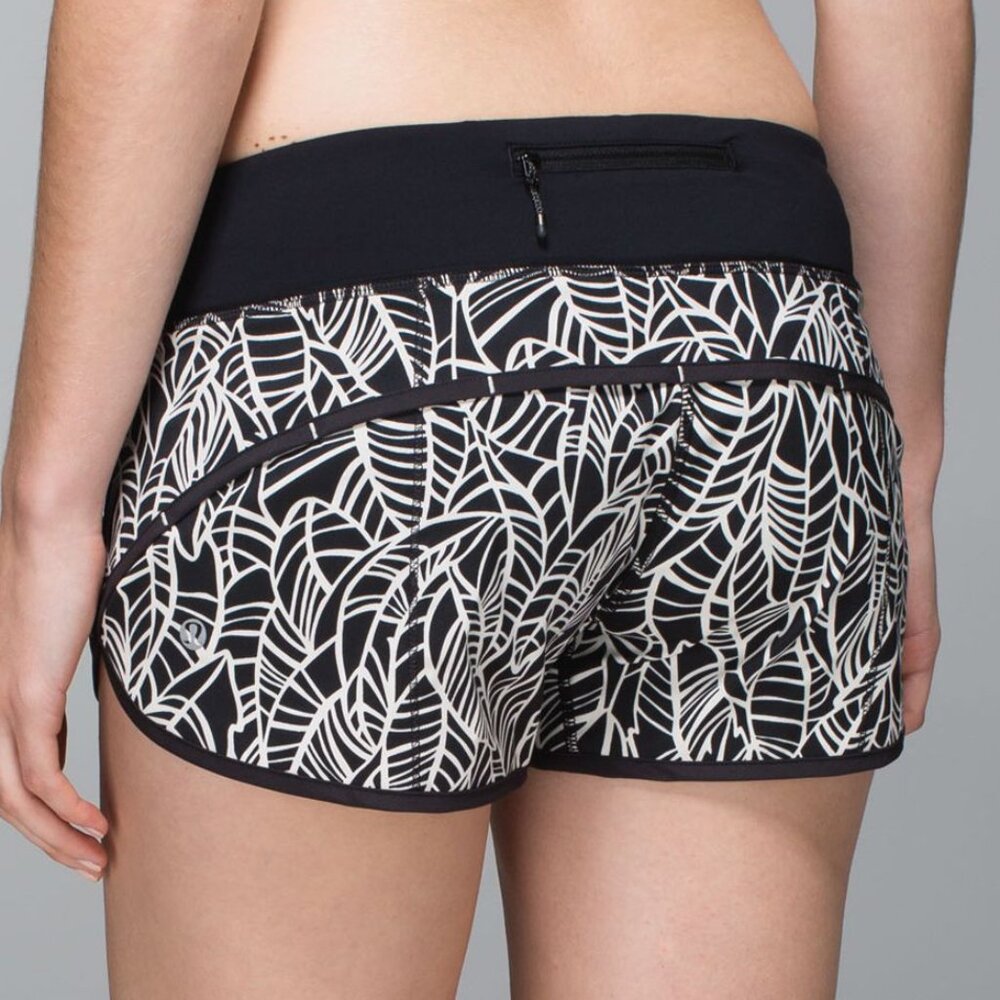 LULULEMON Speed Short - Size 6 - Pretty Palm Print VEUC